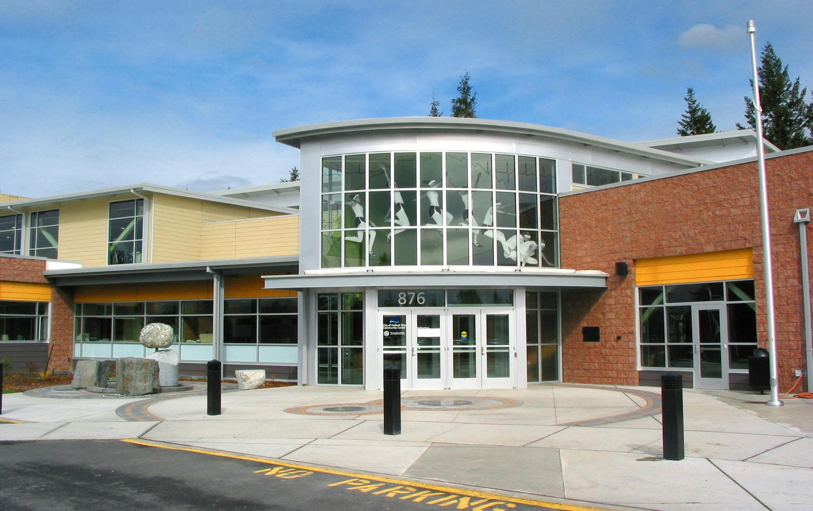 An image of the main entrance of Federal Way Community Center